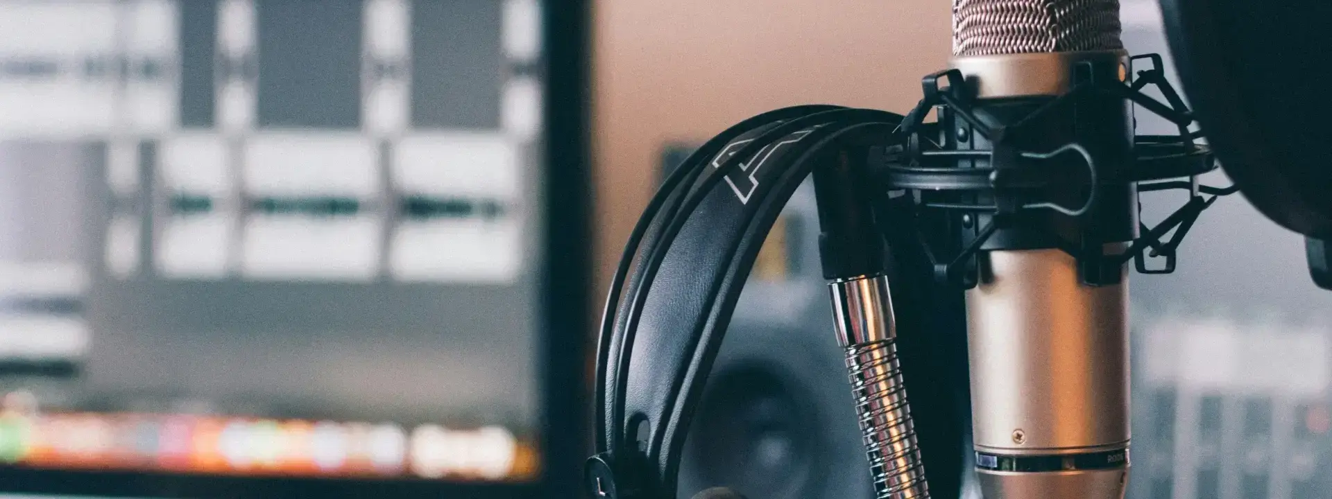 How to Use Podcasting to Promote Your Startup