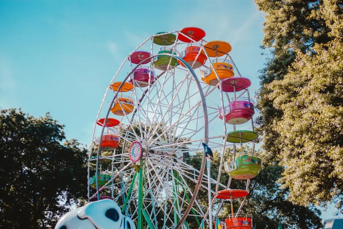 What is a Fun Park Staff?