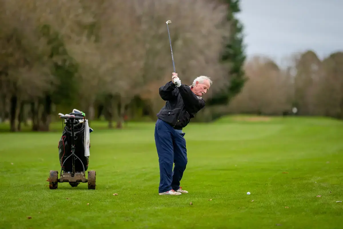 What is an expert Golf Instructor?