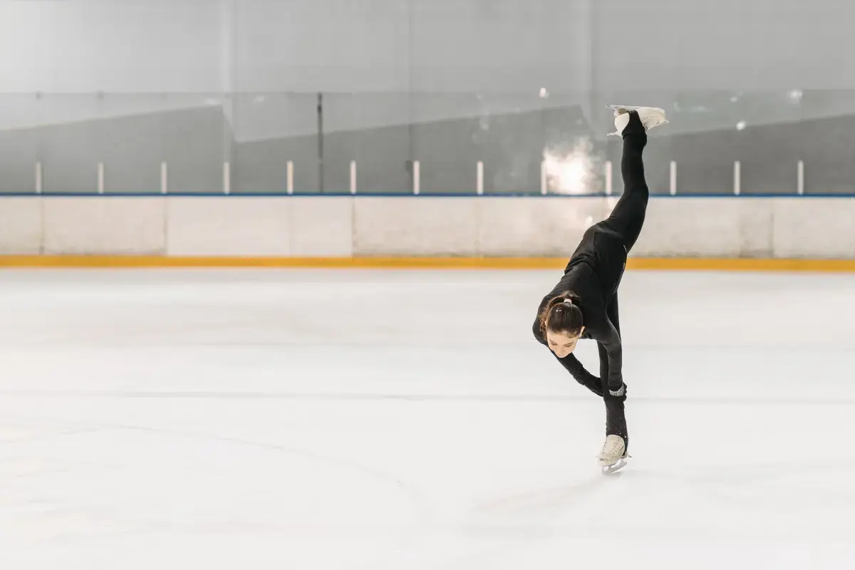 What is a Ice Skating Instructor?