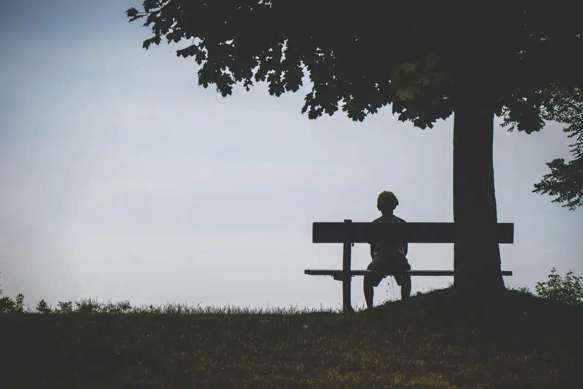 Loneliness in the Decentralized Workplace: A Modern Challenge Image1