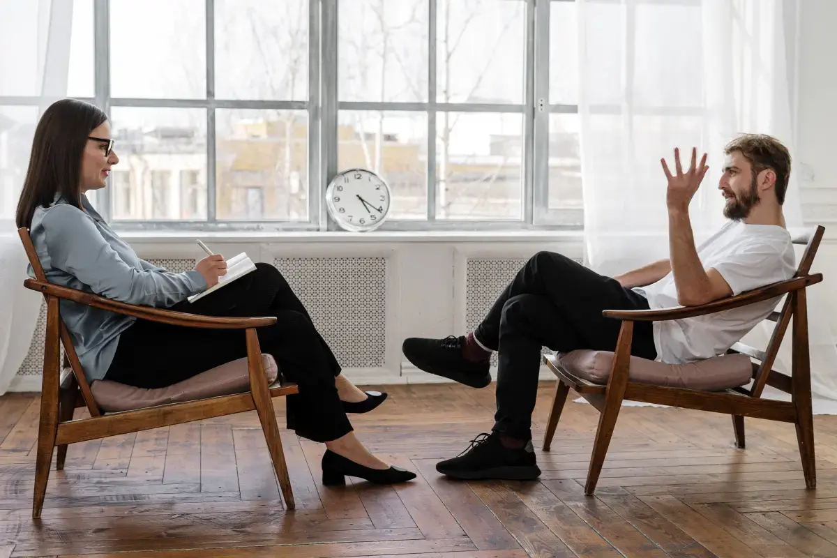 Navigating Office Politics: The Dos and Don'ts & Taking the High Road Image1