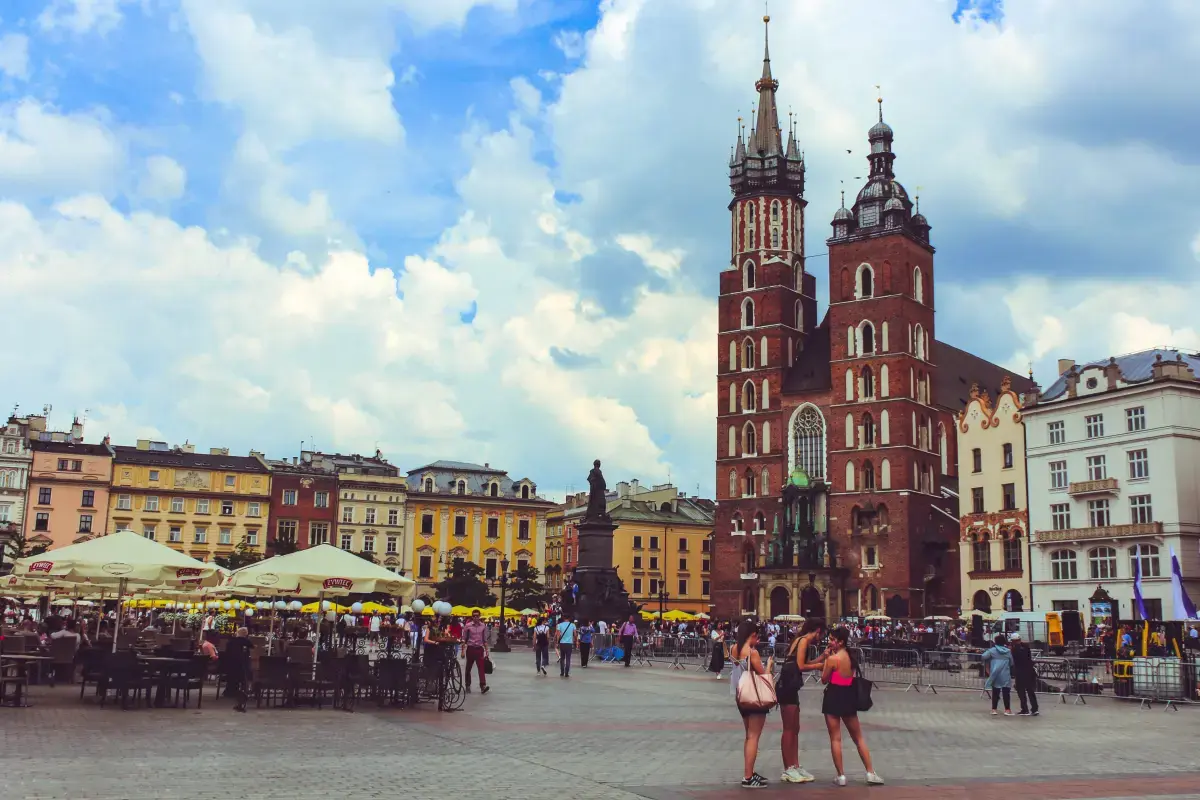 Poland 2025 Job Market Report Image8