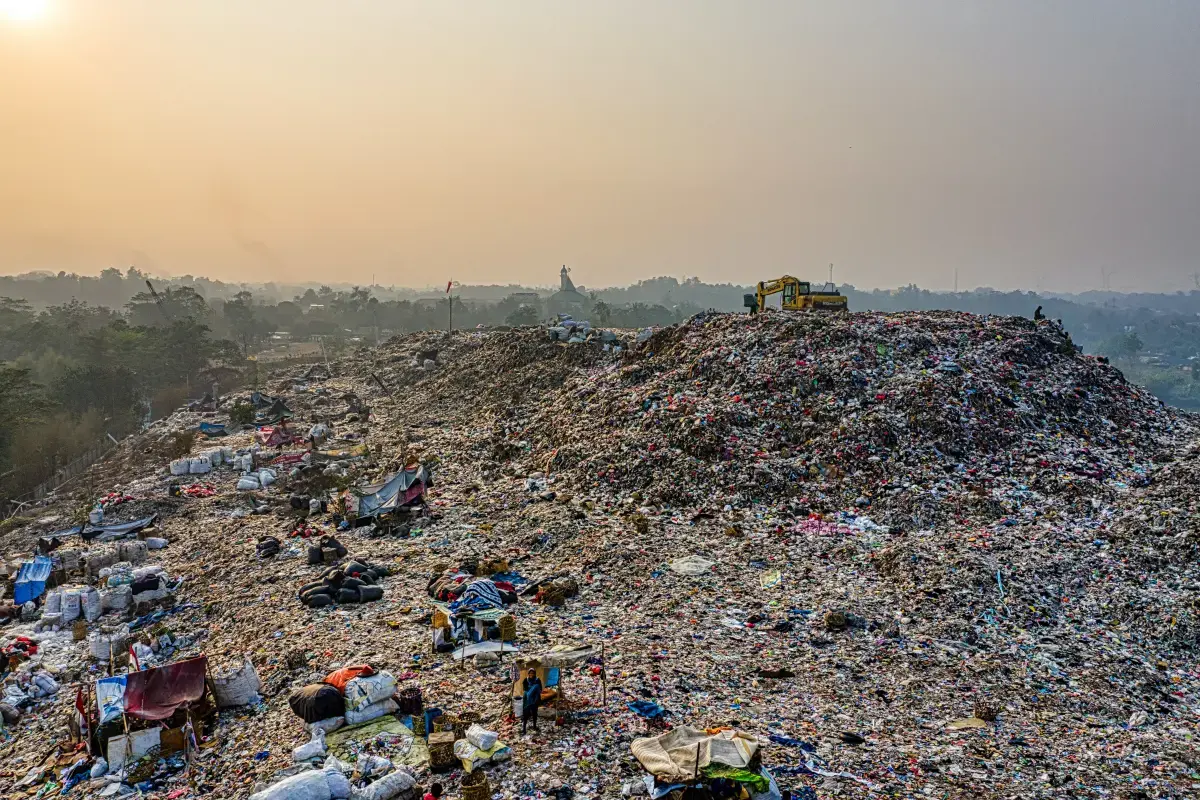 Find Refuse worker jobs