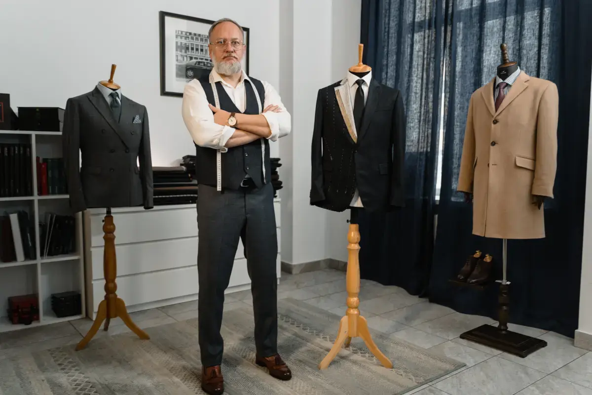 What is an expert Tailor?