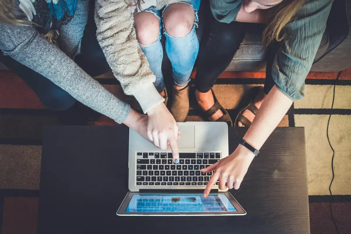 The Rising Impact of Volunteer Virtual Assistants: Empowering Change from Behind the Screens Image1